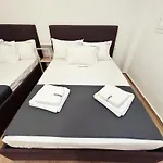 Apartamento Pedro Navarino 2 *