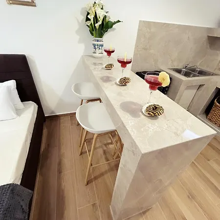 Pedro Navarino 2 Laganas